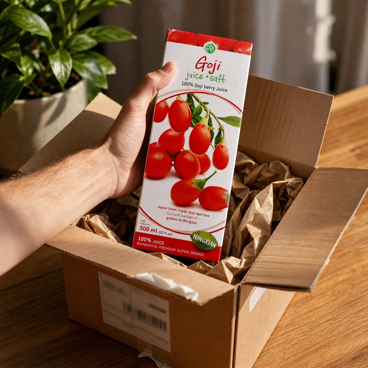 Mannavita • Jugo puro 100% prensado de bayas de Goji • 500 ml
