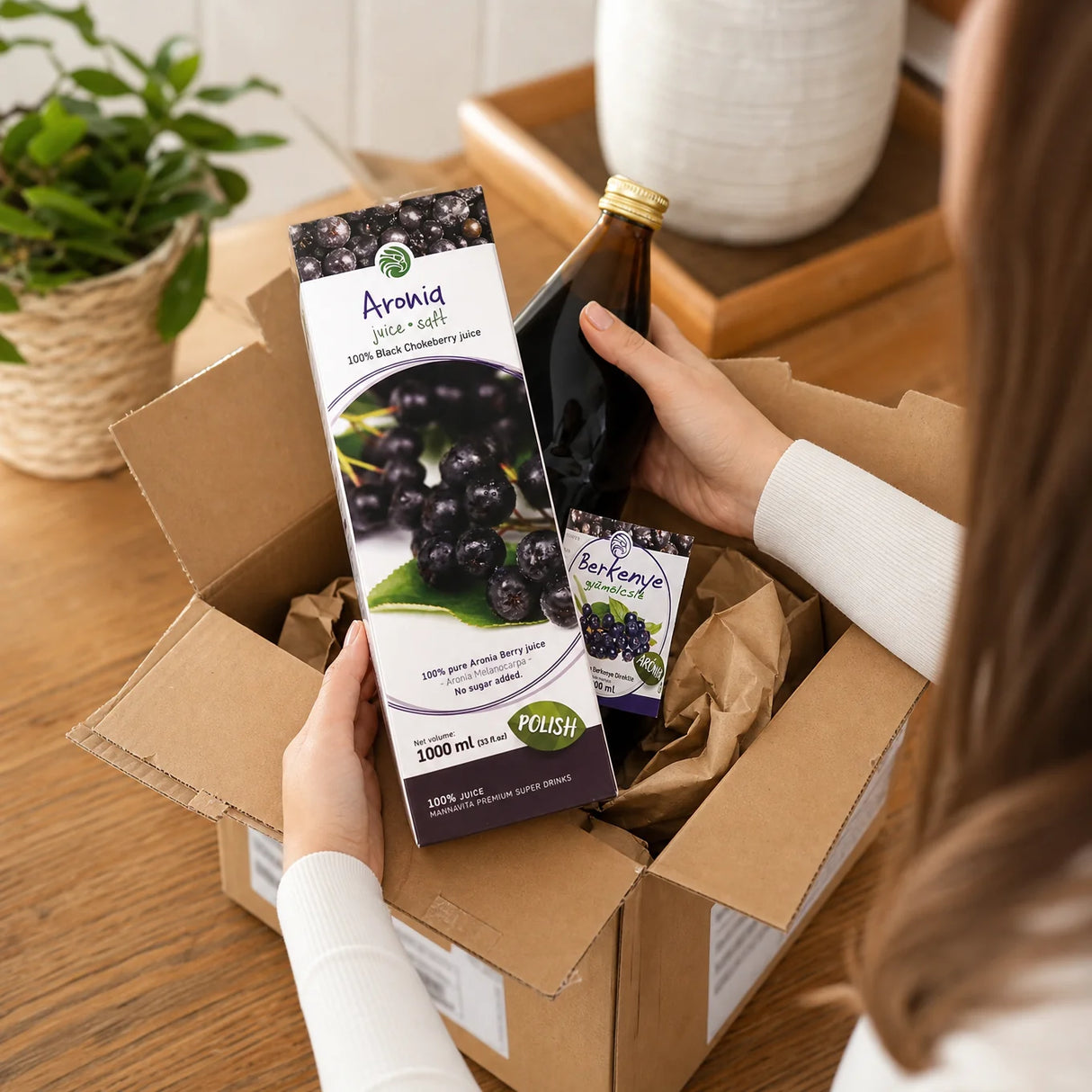Mannavita • Jugo puro 100% prensado de bayas de Aronia • 1000 ml