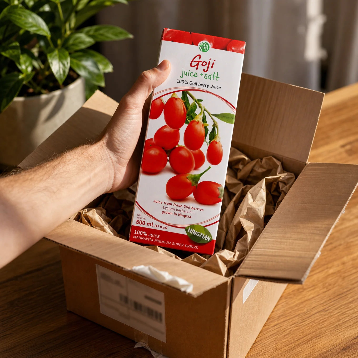 Mannavita • Jugo puro 100% prensado de bayas de Goji • 500 ml