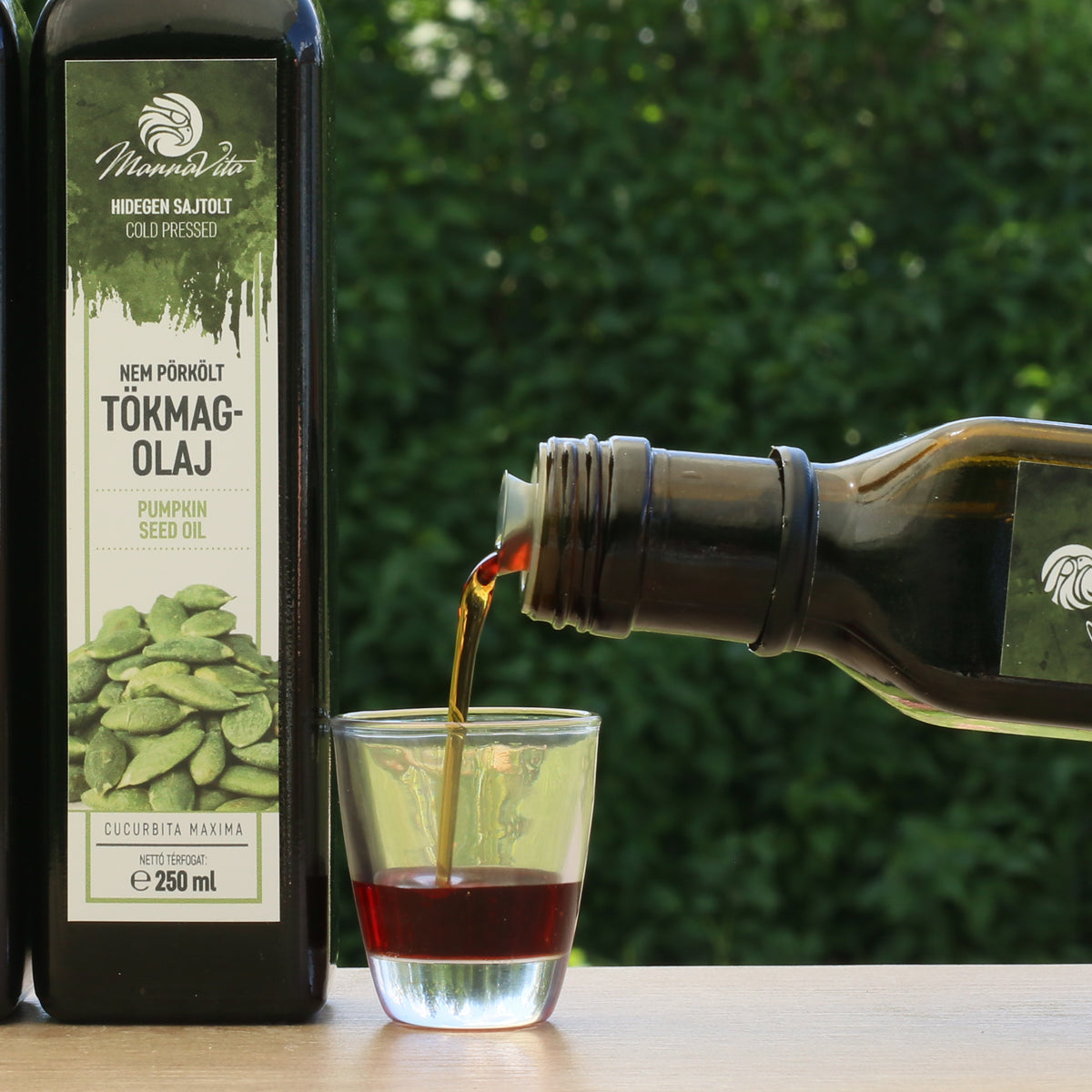 Aceite de semilla de calabaza húngaro prensado en frío Mannavita • 250 ml